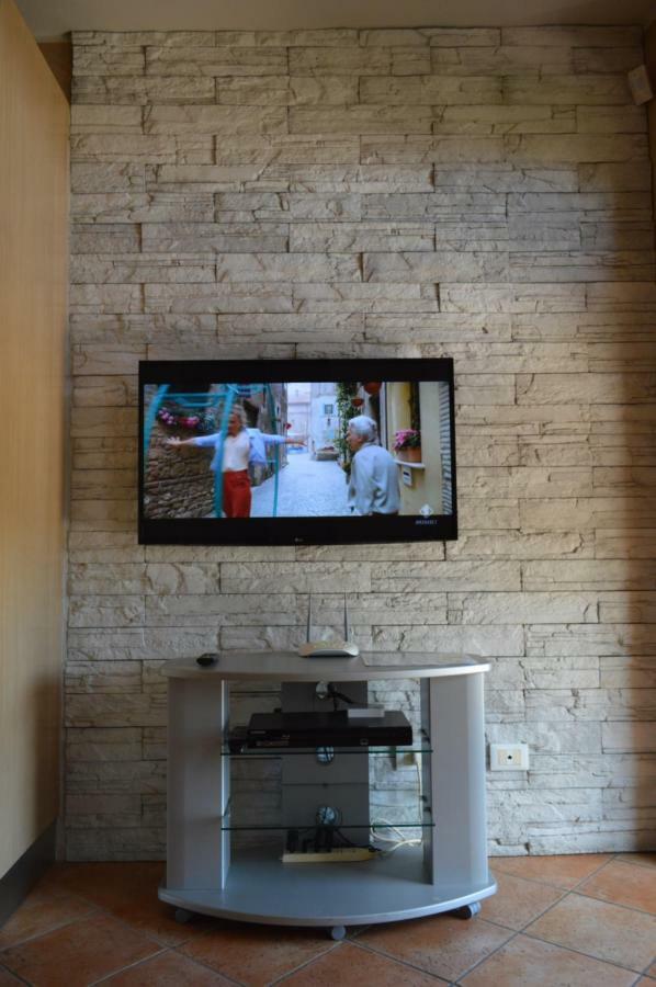 Il Melograno B&B Apartament Roe Екстериор снимка