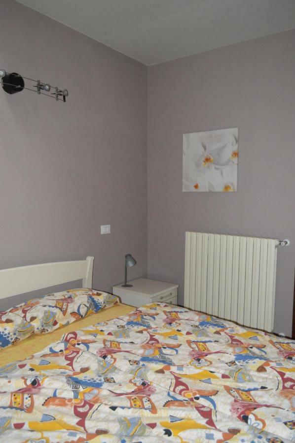 Il Melograno B&B Apartament Roe Екстериор снимка