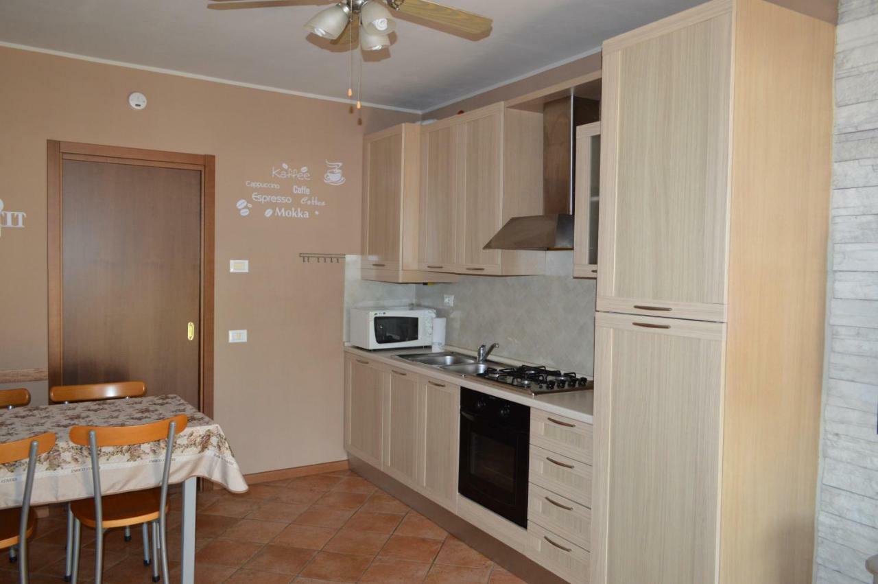 Il Melograno B&B Apartament Roe Екстериор снимка