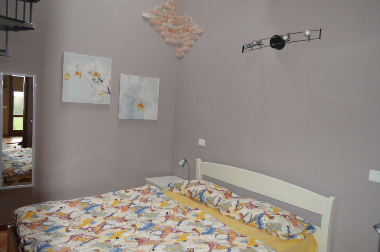 Il Melograno B&B Apartament Roe Екстериор снимка